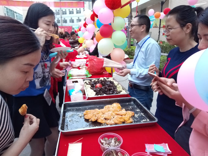 草莓污视频（lǐ）迎新春（chūn）鬧元宵